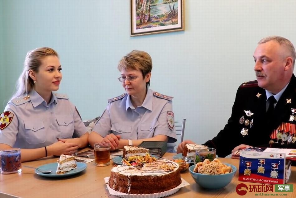 俄最美近卫军战士怎么回事？ 俄最美近卫军女战士高清组图