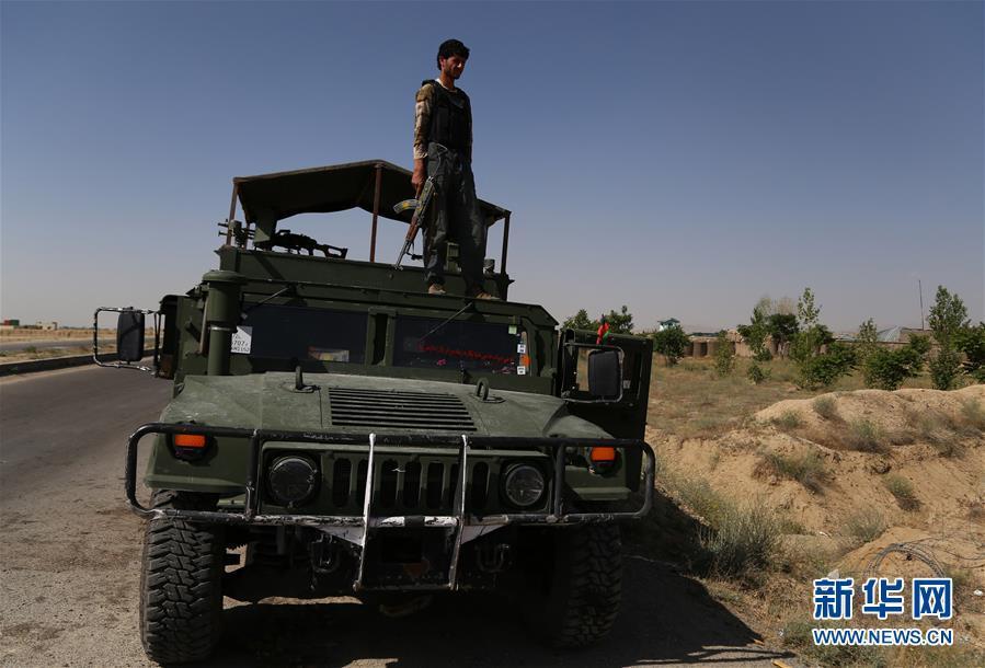 阿富汗加兹尼省一警察局遭自杀式汽车炸弹袭击 致8死7伤