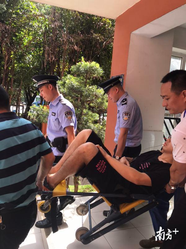 惠州一复读生考场上发生胃出血，救护车无鸣笛快速送医