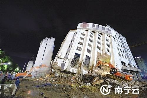 南宁大楼突然倒塌具体什么情况 南宁大楼突然倒塌吓人一跳真相揭秘