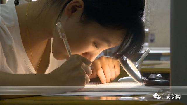 周芷晴个人资料照片 左眼失明右眼0.1的她是如何考上中国人民大学的