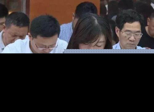 90后女副县长被提前免职怎么回事？90后女副县长事件最新消息