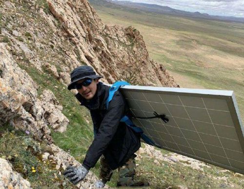 胡歌青海做公益照片曝光不修边幅也很帅 胡歌去青海做什么公益详情