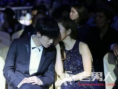 华晨宇邓紫棋交往过吗 摸头杀动作十分亲昵
