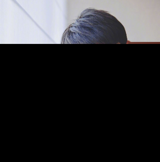 王源被私生饭追车现场画面触目惊心，王源在哪里被追车？