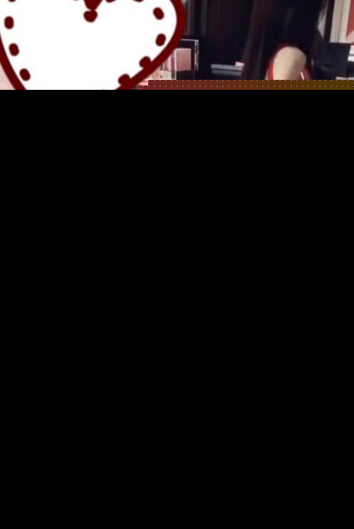 李小璐带甜馨逛街 母女二人穿亲子装超有范甜馨大长腿惹人羡