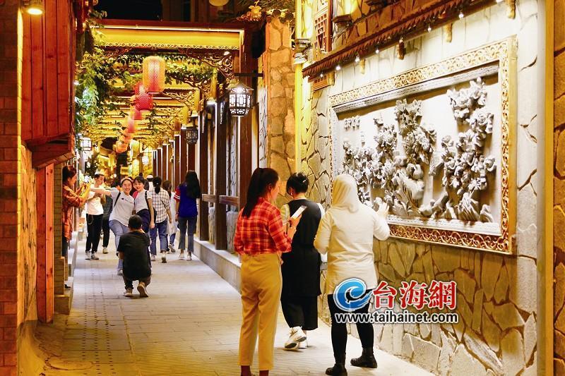 Qianshan County was selected as the first batch of national county commercial ＂leading county＂