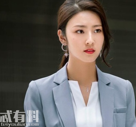 归还世界给你尹唯的扮演者是谁 尹唯的结局是什么