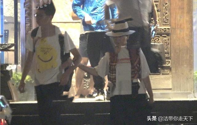 张国立邓婕养子正脸照首曝光 夫妻俩用餐后开车带男孩回家