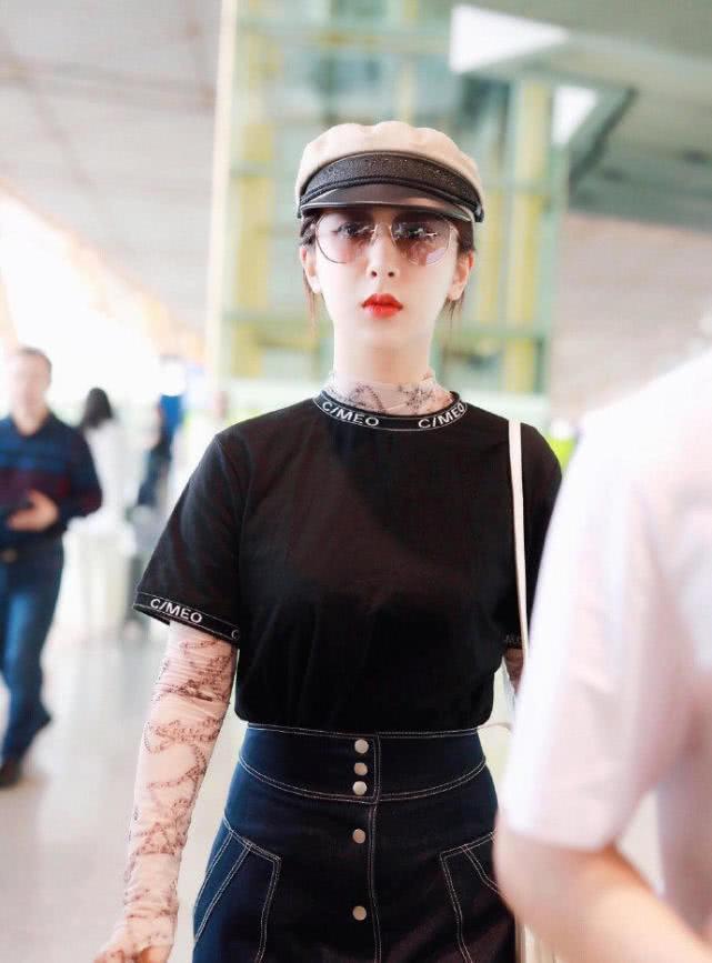 杨紫到底有多火？亲爱的热爱的热播之后杨紫现身机场