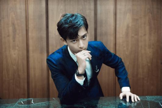 杨紫惹祸出来道歉，一句话上热搜引热议，李现很无奈