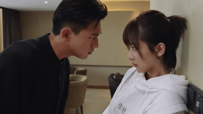 亲爱的热爱的三对cp，佟年爱得卑微，亚亚助攻小米，最后一对太假