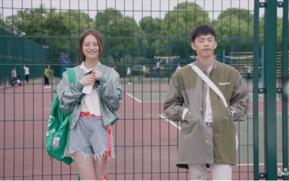 亲爱的热爱的三对cp，佟年爱得卑微，亚亚助攻小米，最后一对太假（2）