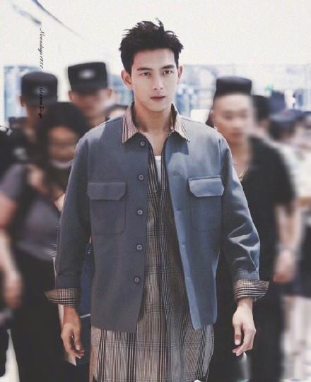 李现为什么是宝藏男孩？李现海量生活照曝光