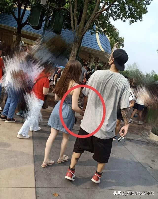 蒋劲夫女友正面照！女生肤白貌美身材姣好疑家境优渥