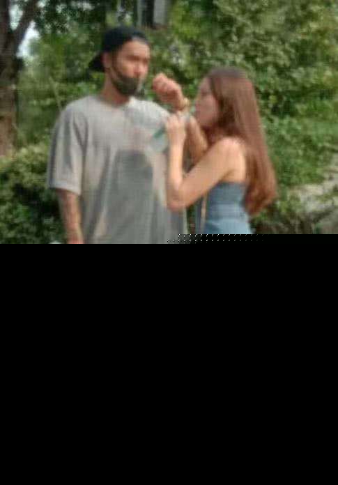 蒋劲夫新恋情曝光女友是谁？ 金发碧眼外国女友 两人同游迪士尼