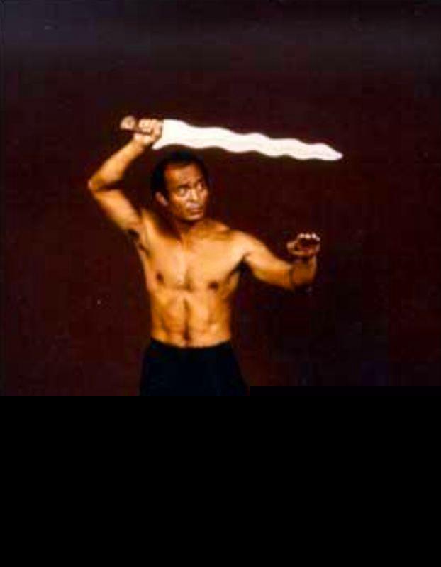 李小龙葬礼上扶灵的6个神秘人，背景曝光后，都是惹不起的大佬