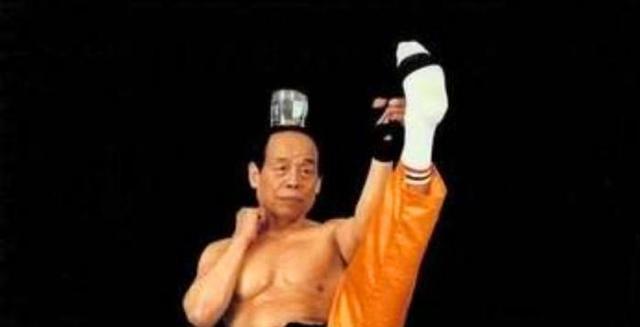 李小龙葬礼上扶灵的6个神秘人，背景曝光后，都是惹不起的大佬