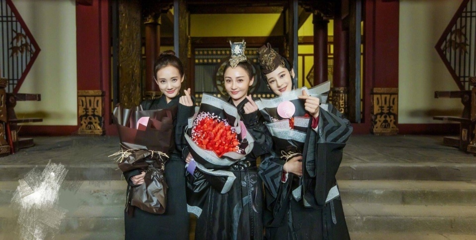 文章马伊琍离婚，姚笛再成众矢之的！合作李现也挽不回超差口碑？