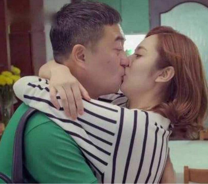 张嘉译藏了17年的老婆原来这么美，终于明白为啥看不上王晓晨了