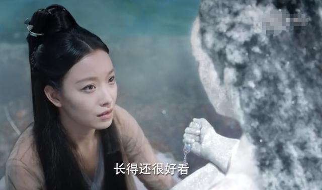 宸汐缘：女主同款衣服反复的换着穿 女二衣服比女主还多