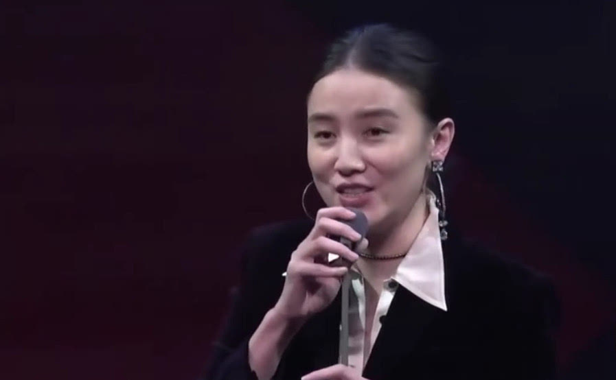 海清喊话宋佳被骂情商低，调侃隐私宋佳很尴尬，事后回怼说了什么