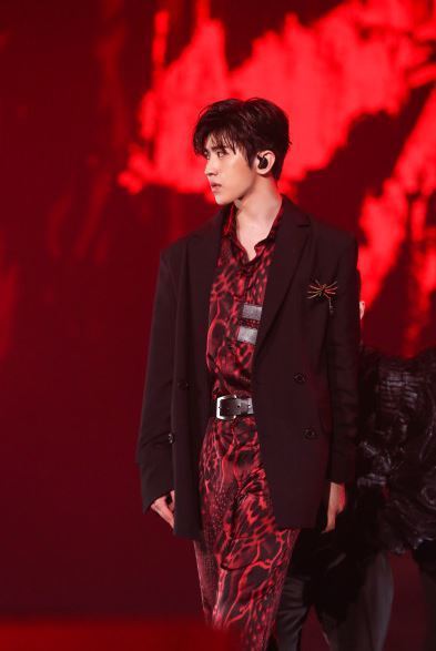 蔡徐坤蒙着眼歌词是什么意思 蔡徐坤蒙着眼什么时候发布在哪试听