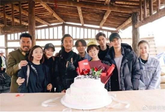 张翰新戏杀青之际传恋情，是老套炒作还是确有其事？