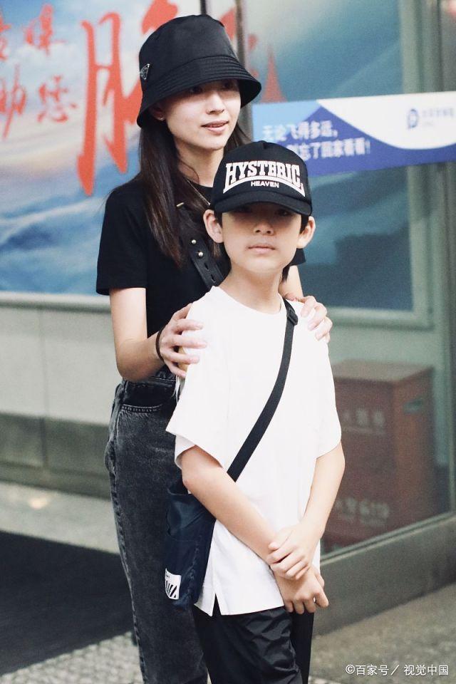 马思纯咋胖成这样了？憨厚朴实手像个莲藕，网友：看起来得有130