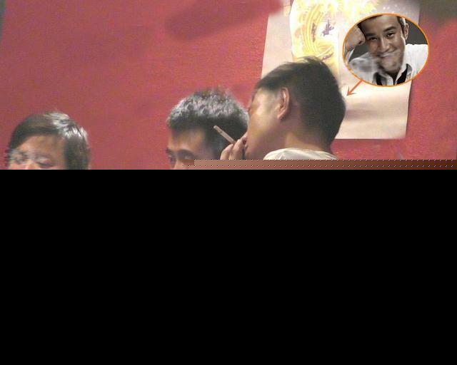 文章宣布离婚后首现身 喝闷酒被女助理搀走为得到上海户口才官宣？