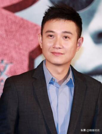 文章宣布离婚后首现身 喝闷酒被女助理搀走为得到上海户口才官宣？