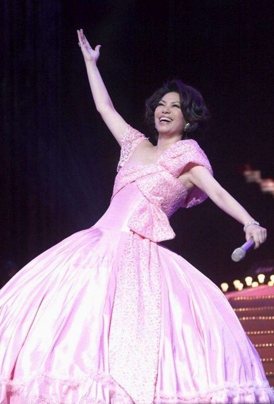 61岁蔡琴脱鞋唱跳怎么回事？蔡琴个人资料演唱会在哪里开办的