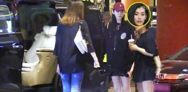 奚梦瑶小腹凸起孕味十足，奚梦瑶怀孕几个月了老公是谁？