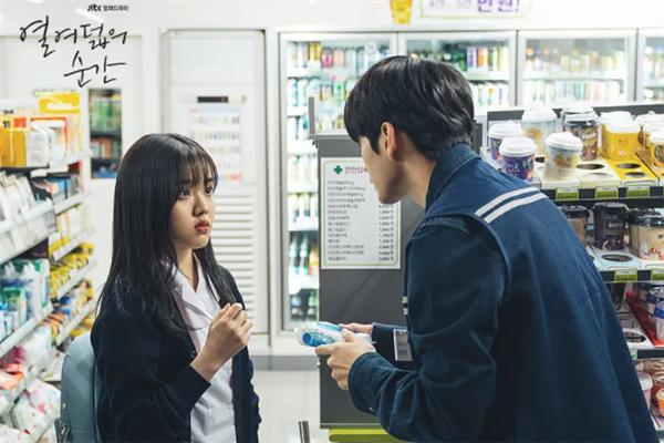 十八岁的瞬间女主是谁演的 俞秀彬扮演者资料