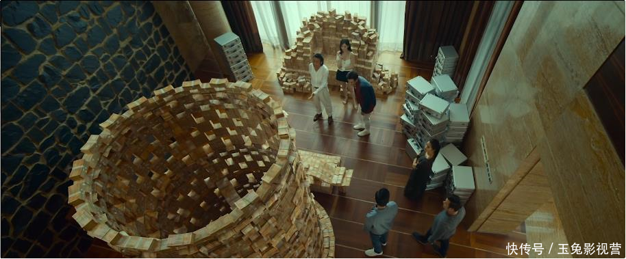 追龙2邱意浓热裤上阵牺牲够大！邱意浓大尺度照片资料背景介绍