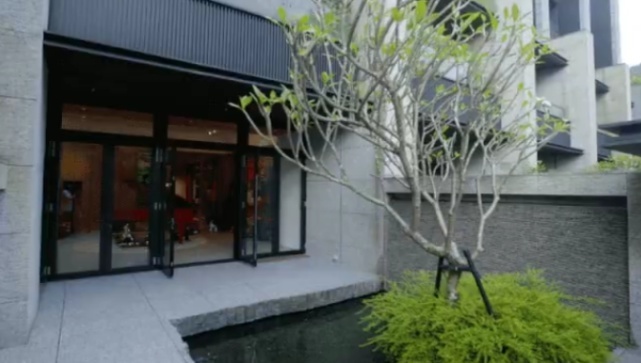 萧敬腾八层豪宅全貌曝光：奢华如博物馆，演奏厅单独一层