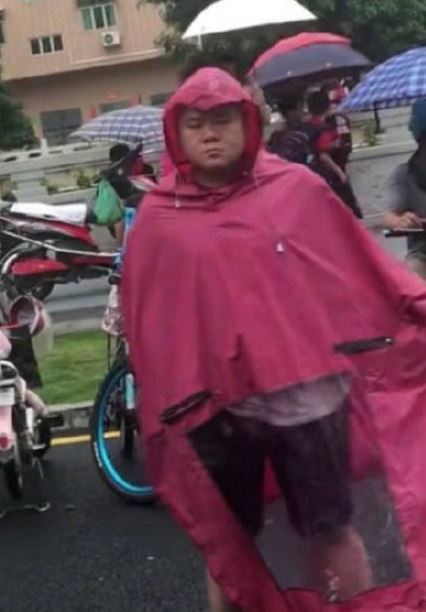 岳云鹏撞脸烧烤哥见面怎么回事 烧烤哥照片个人资料身世背景揭秘