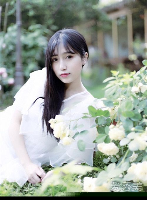 斗鱼主播小深深儿是谁 斗鱼主播小深深儿个人资料直播间ID