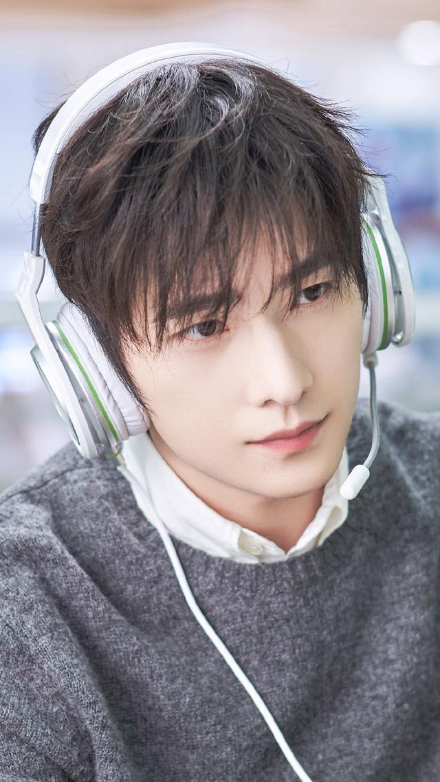 《全职高手》成暑期黑马 杨洋这次的表现还不错