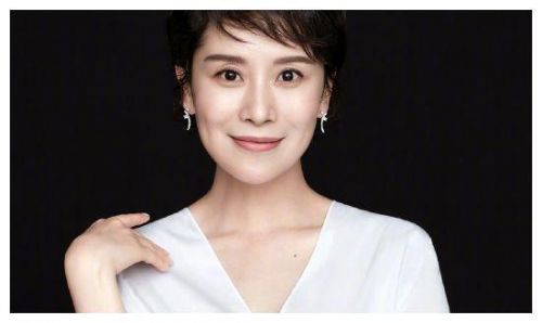 资深经纪人疑暗讽海清 曝其耍大牌并带编剧进组