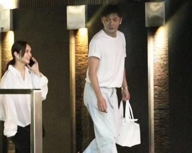 李荣浩杨丞琳合体是怎么回事？李荣浩这一动作太让人羡慕了