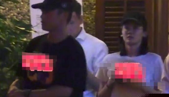 郑恺苗苗疑似同居 深夜共回爱巢度春宵恋情再添证据