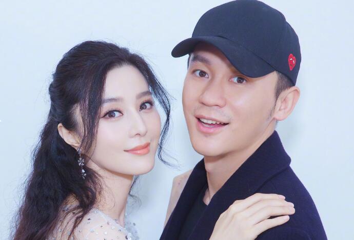 李晨范冰冰同场看剧 旧情复燃还是无惧流言变聊天吃饭好朋友？