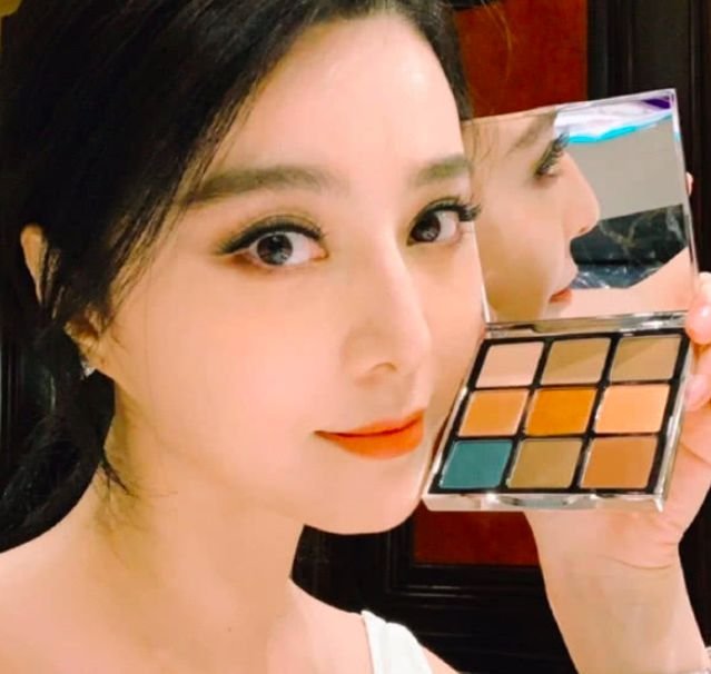 范冰冰新杂志妆容曝光美出新高度，粉丝透露下周进组拍好莱坞新戏