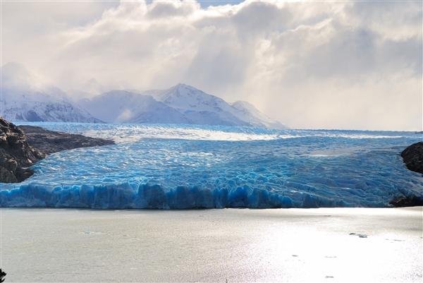 1天融化120亿吨冰什么情况 热浪席卷格陵兰冰川