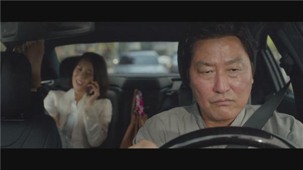 《寄生虫》&mdash&mdash下流人做着上流梦，上流人做着下流事