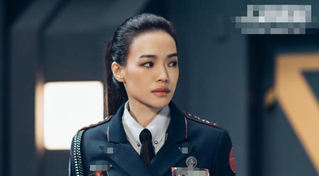 《上海堡垒》现真容，鹿晗舒淇火力全开，品质不输《流浪地球》？