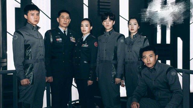 《上海堡垒》现真容，鹿晗舒淇火力全开，品质不输《流浪地球》？