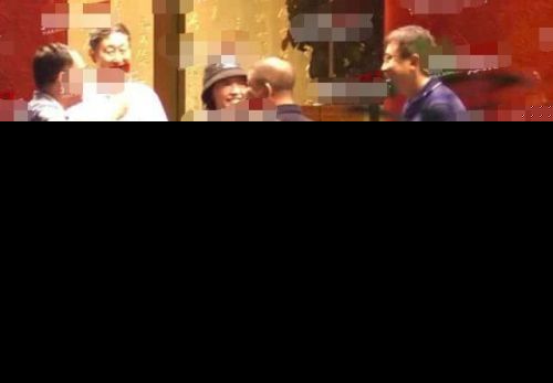 姚晨疑似怀三胎真的吗？姚晨近照曝光穿着宽松小腹微凸明显