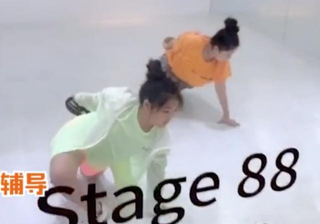 李湘晒女儿学舞视频：王诗龄好认真动作到位